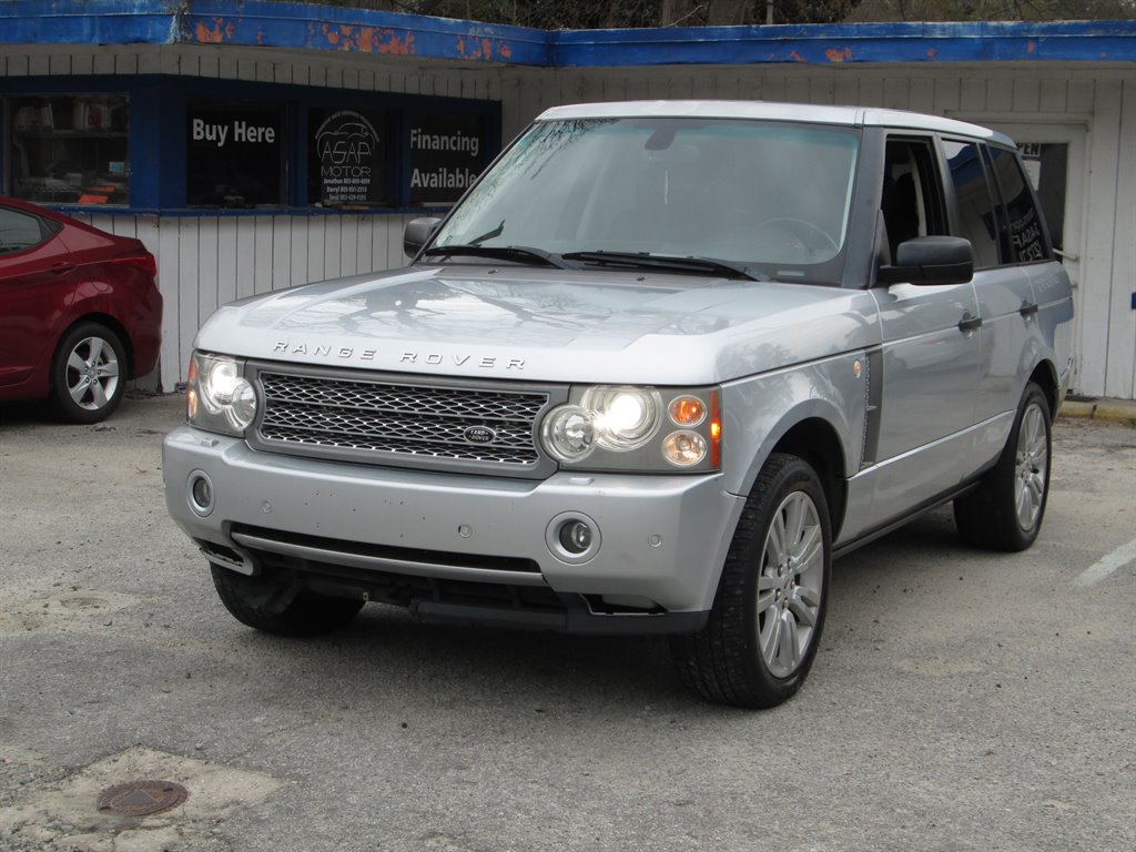 2009 Land Rover Range Rover Supercharged photo 2