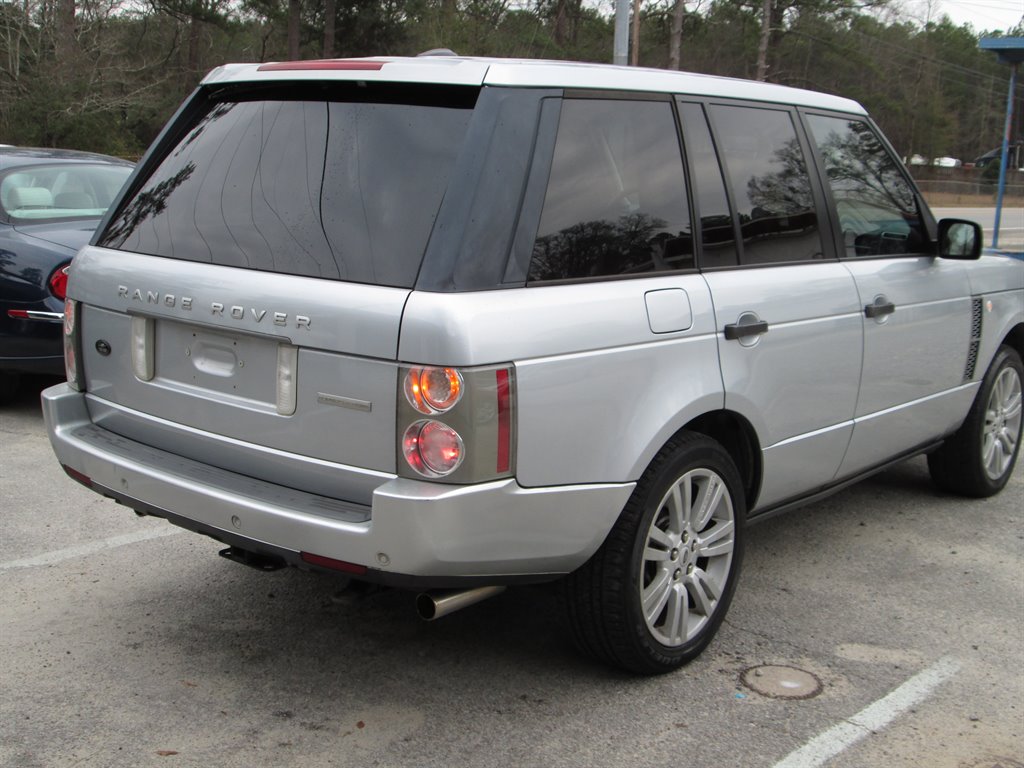 2009 Land Rover Range Rover Supercharged photo 4