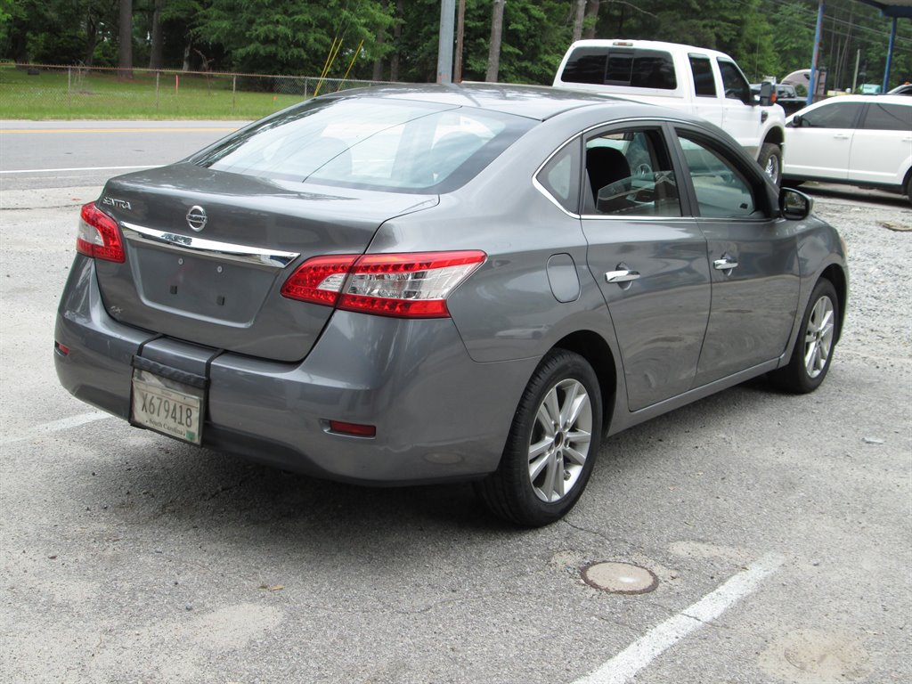 2015 Nissan Sentra S photo 4