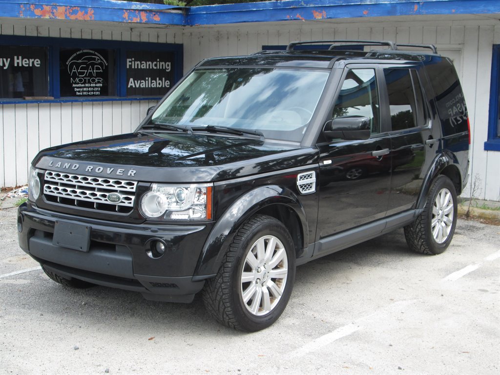 2013 Land Rover LR4 Base photo 2