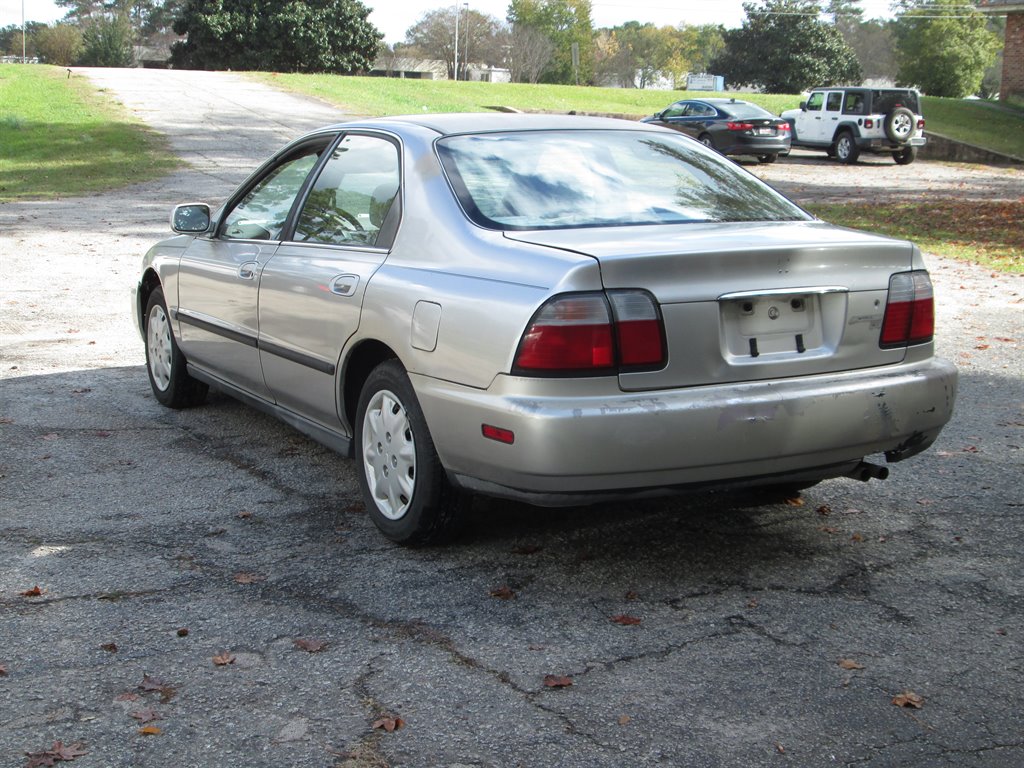 1996 Honda Accord null photo 3