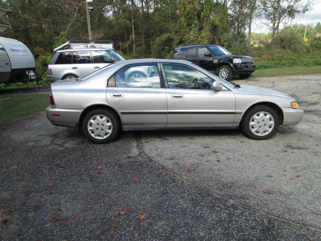 1996 Honda Accord null photo 5