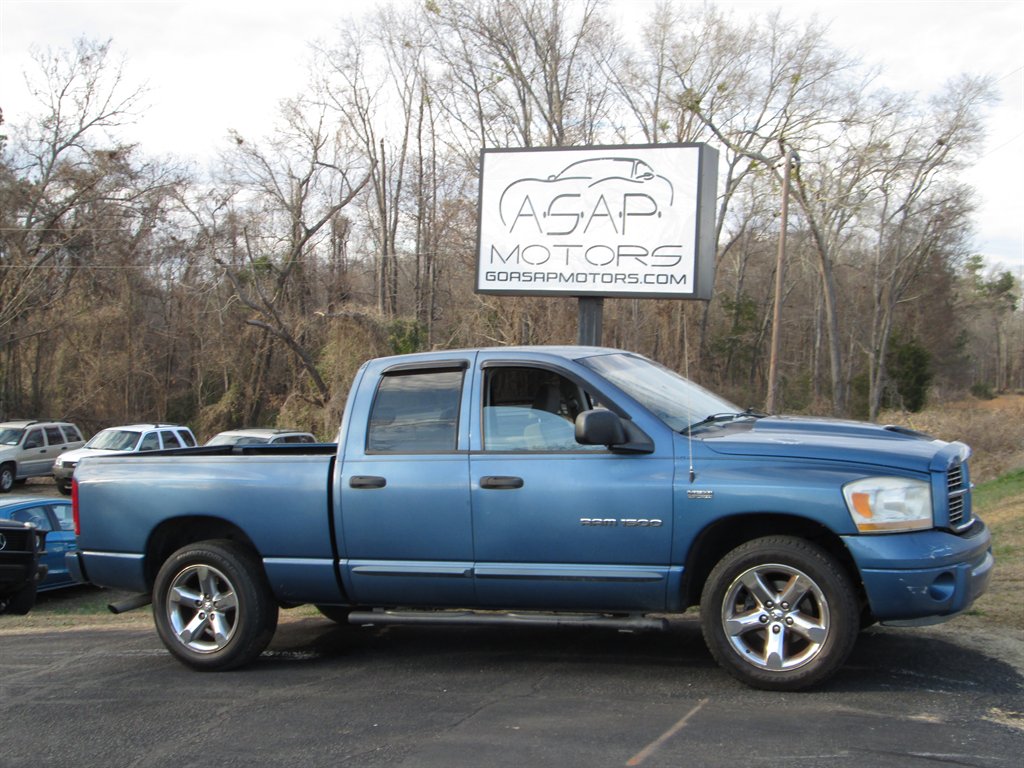2006 Dodge Ram 1500 Pickup SLT