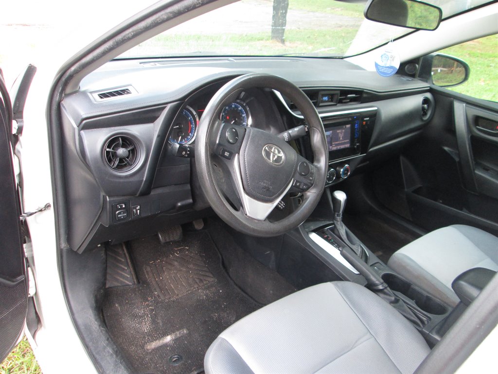 2017 Toyota Corolla L - Photo 7