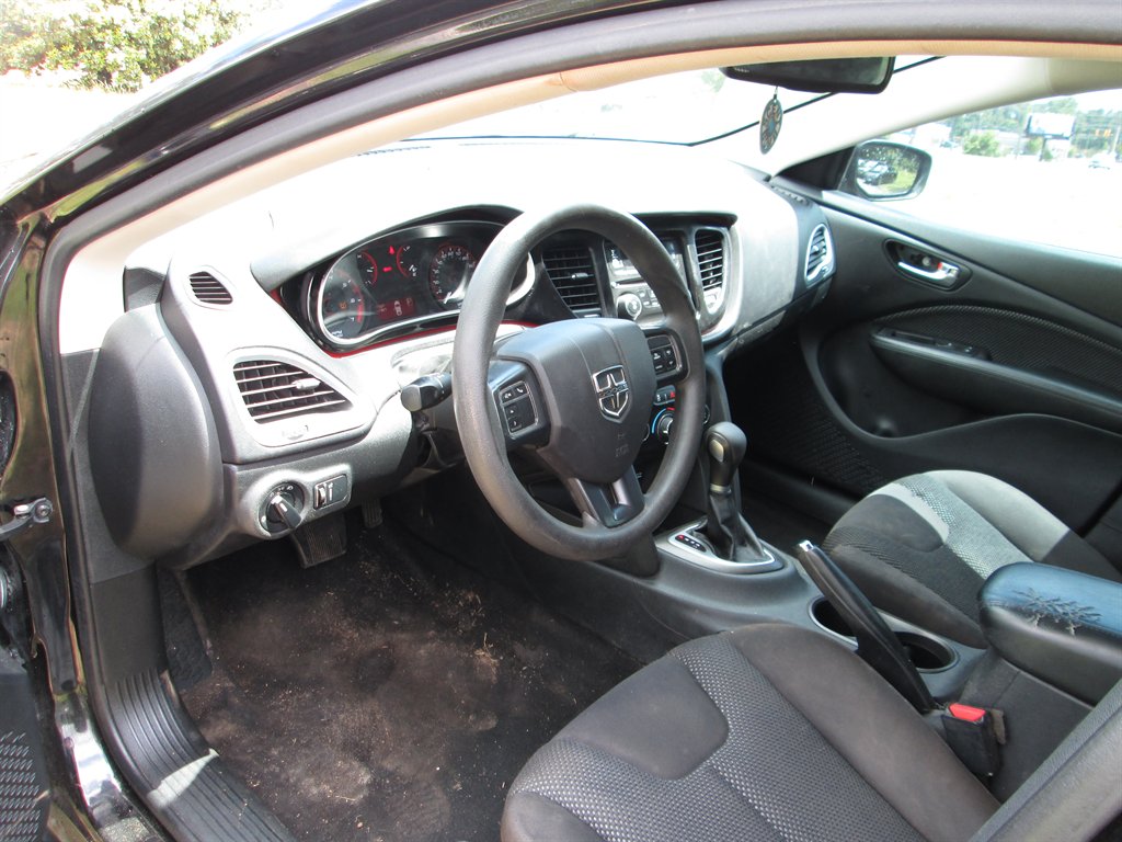 2016 Dodge Dart SE - Photo 7