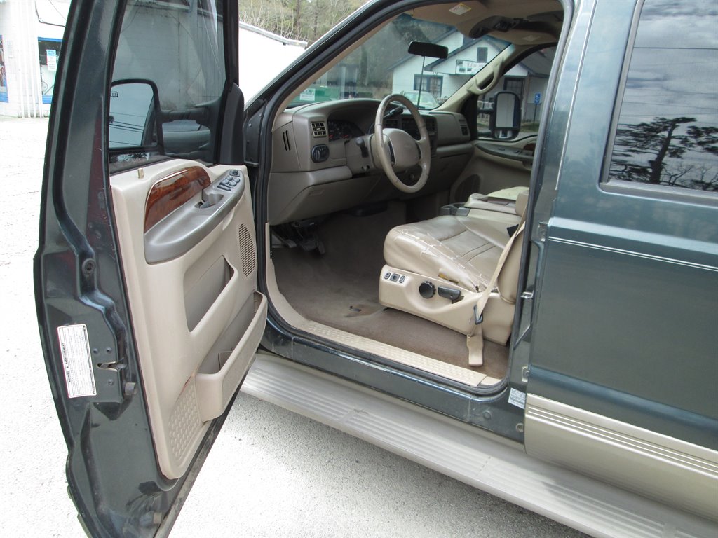 2001 Ford Excursion Limited photo 7