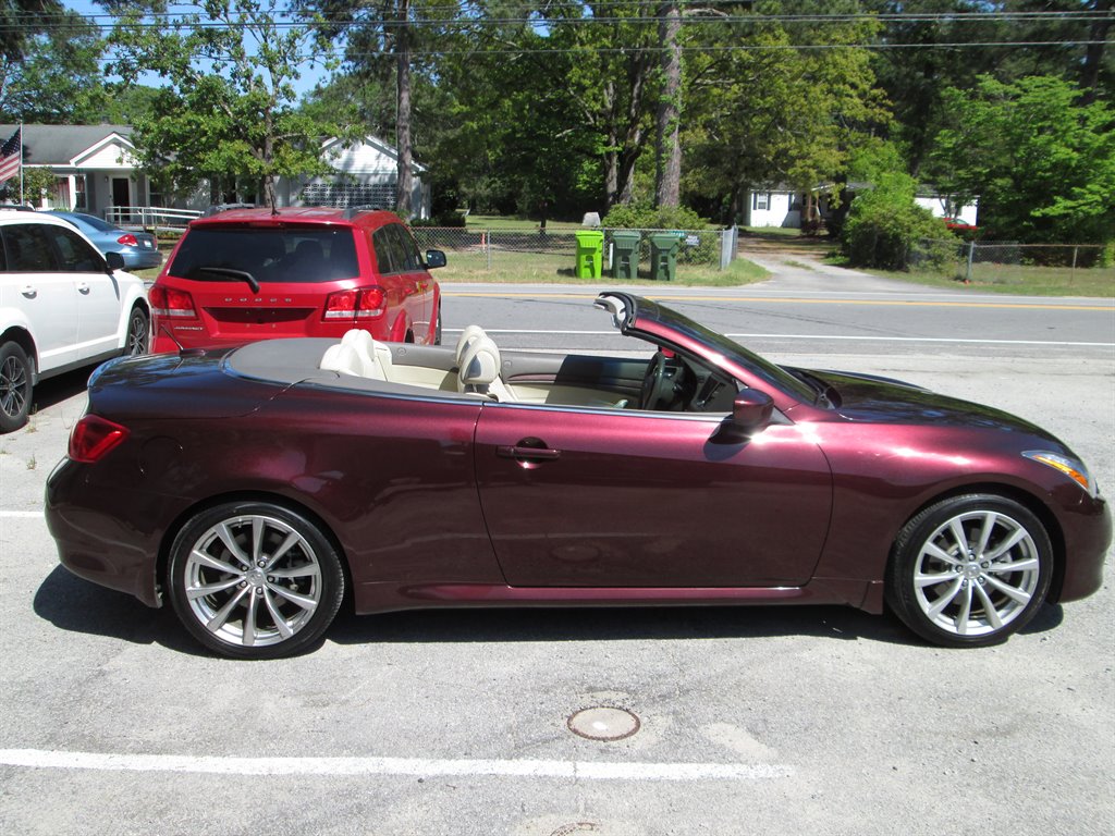 2009 INFINITI G Convertible null photo 7